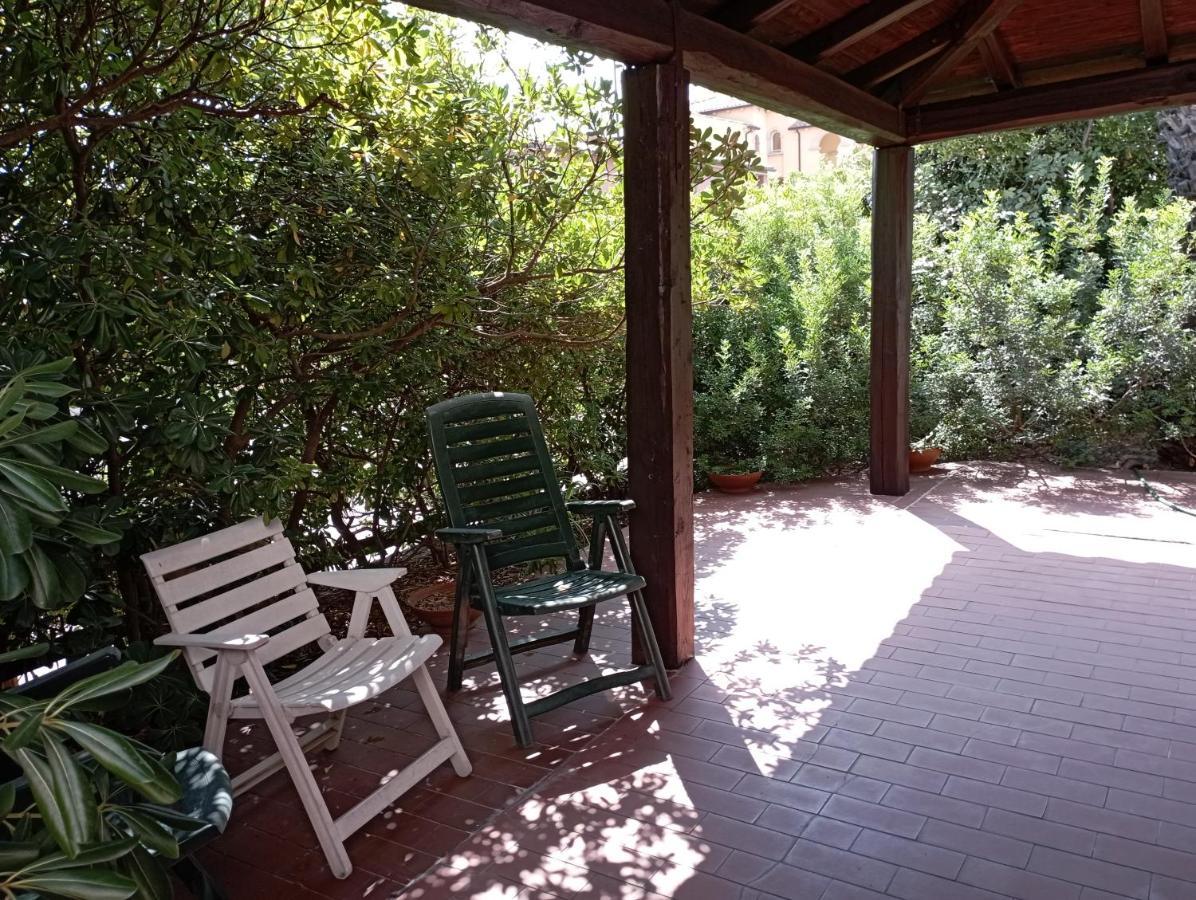 Bed and Breakfast Domus Garden Ольбия Экстерьер фото