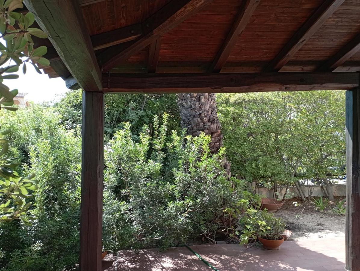 Bed and Breakfast Domus Garden Ольбия Экстерьер фото
