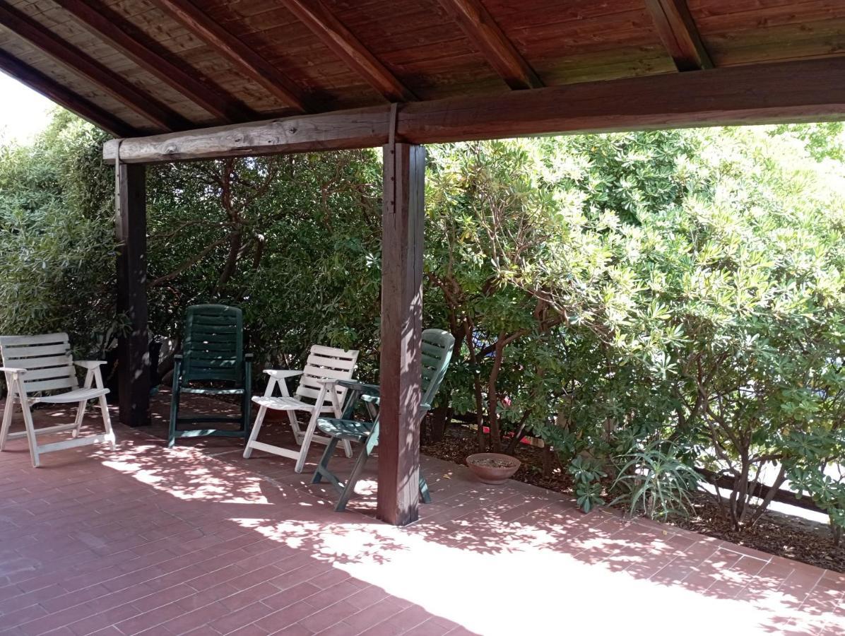 Bed and Breakfast Domus Garden Ольбия Экстерьер фото